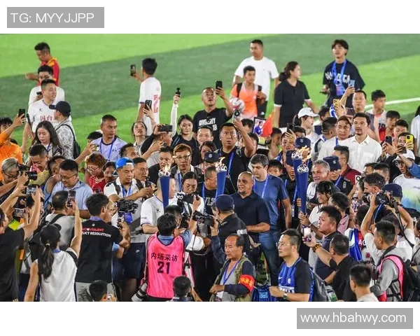 龙年出生的足坛巨星盘点从球场风采到辉煌成就全解析